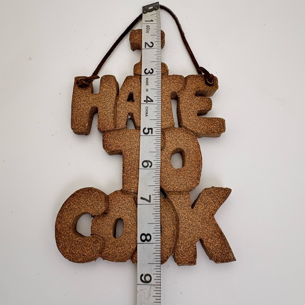 Vintage 1970’s Pottery “I Hate To Cook” Wall Hanging - Picture 7 of 8